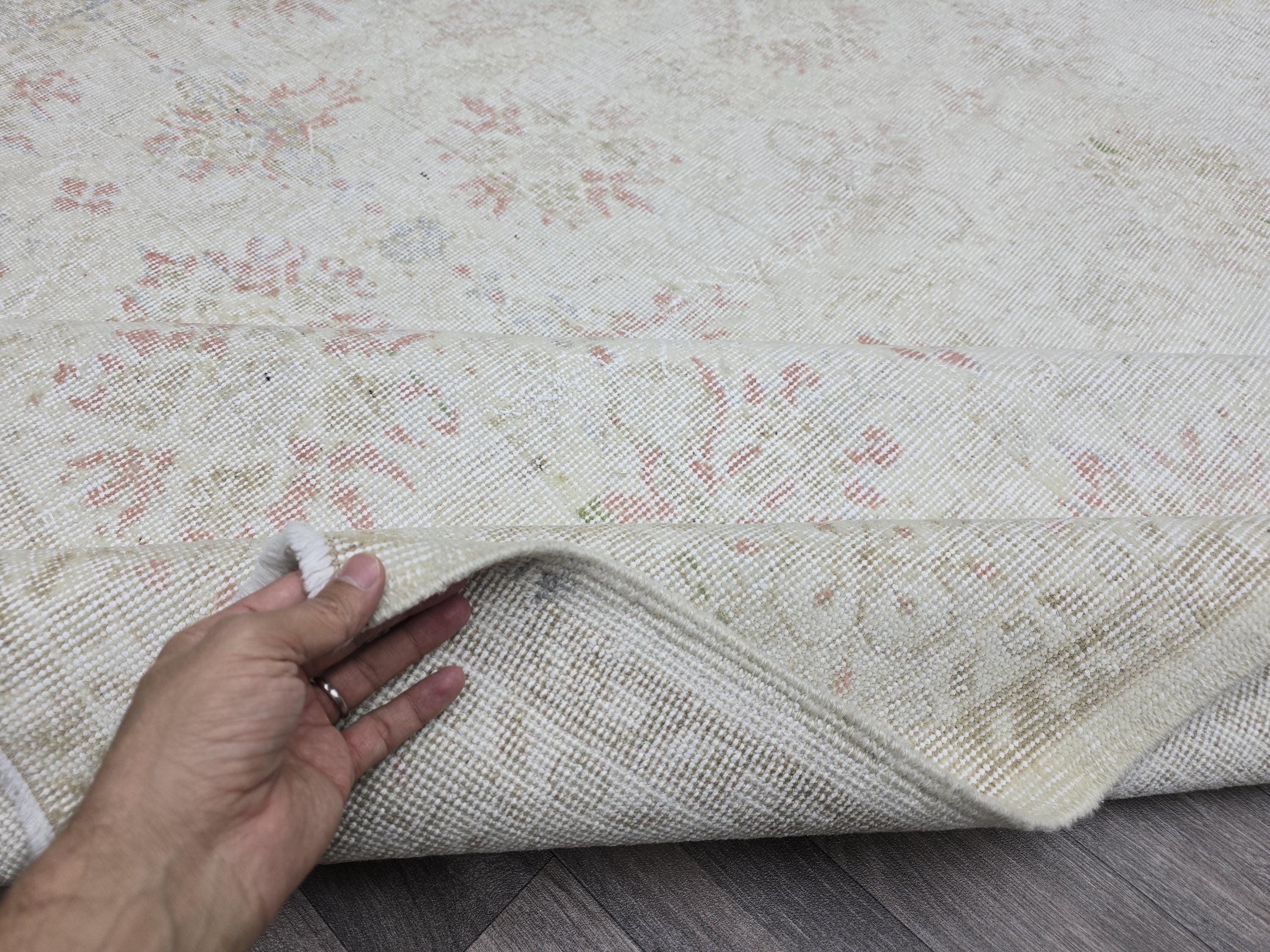 Large Vintage Oushak Rug: Hand-Knotted Wool, Floral Design (6.45x10.15 ft)