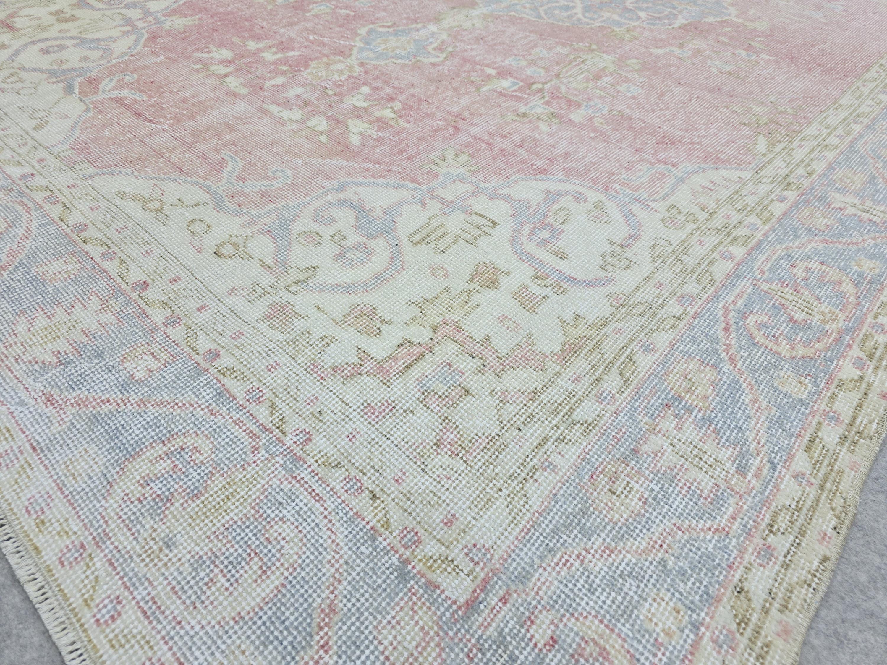 Vintage Anatolian Style Wool Rug 6x9, Pink Blue Medallion