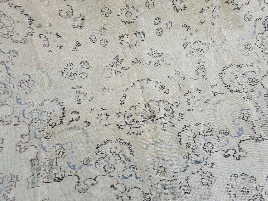 Large Vintage Turkish Wool Rug: 7x10 Floral Oushak