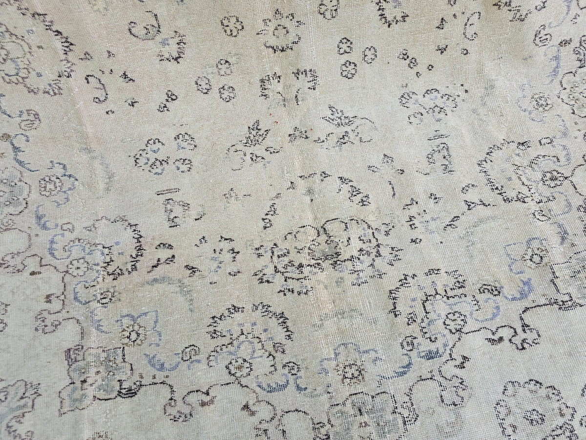 Large Vintage Turkish Wool Rug: 7x10 Floral Oushak