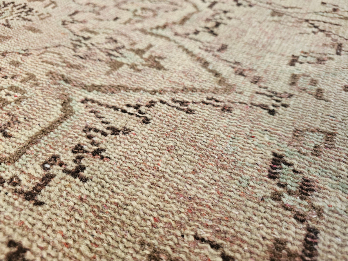 4x9 Authentic Vintage Wool Turkish Rug