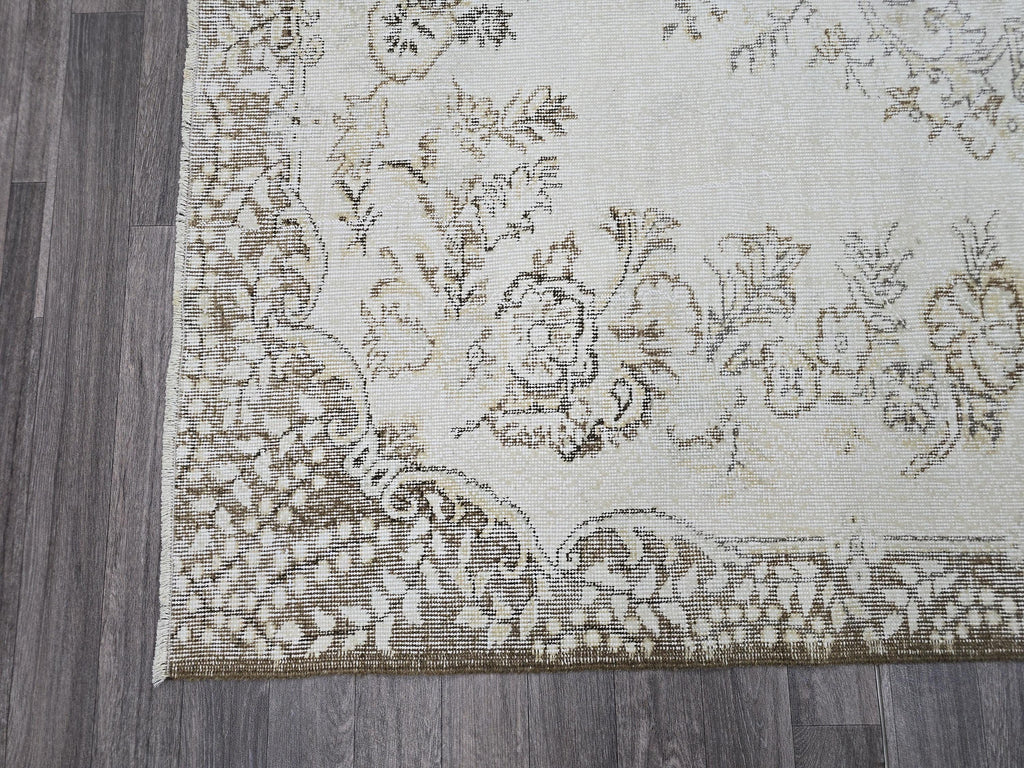 6x9 Feet Vintage Turkish Oushak Area Rug | Neutral Handmade Wool Carpet