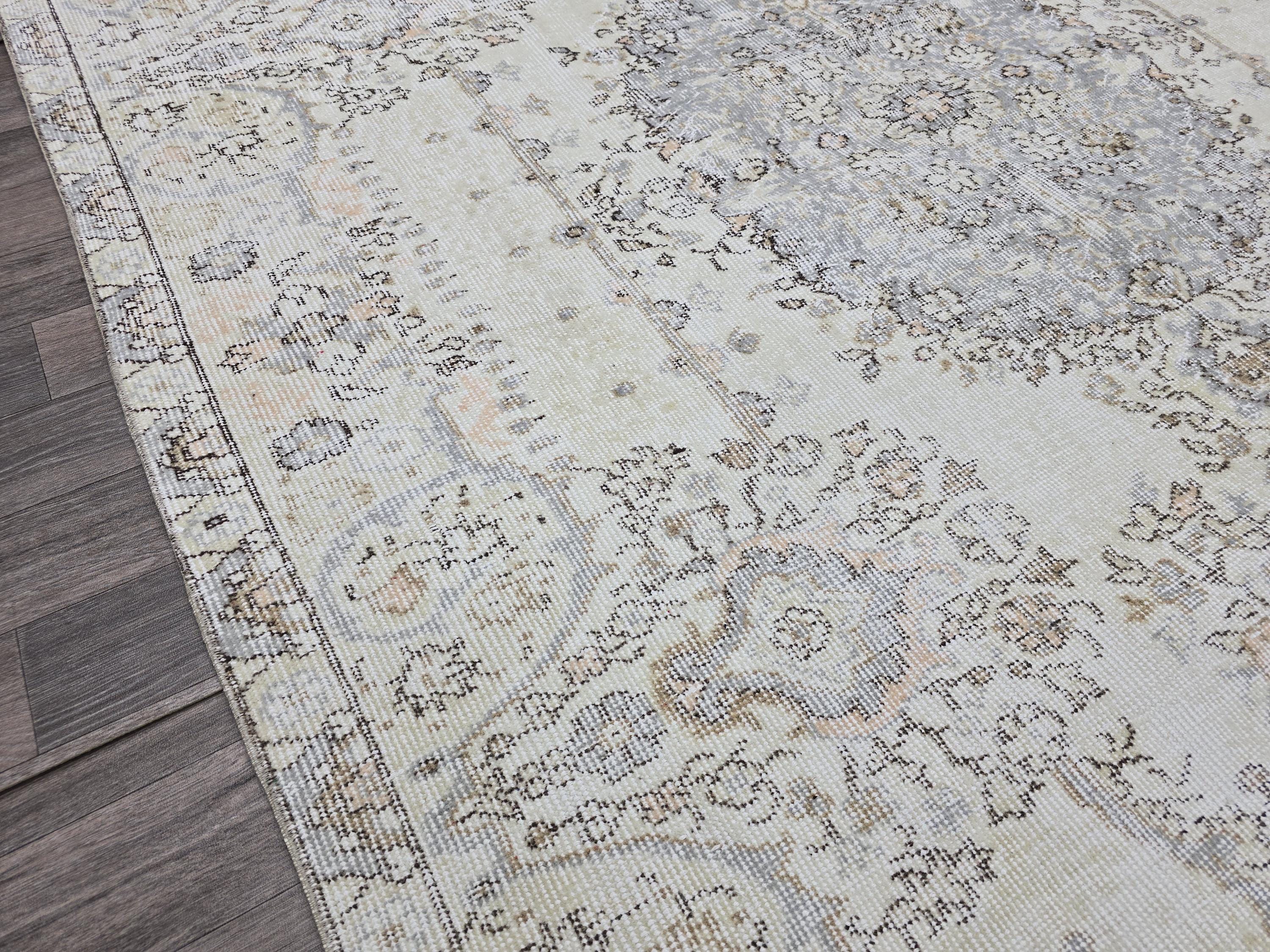 Vintage Cream Oushak Rug 5x9: Muted Anatolian Style Wool Carpet