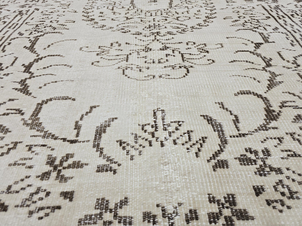 5x8 Vintage Oushak Rug: Cream & Brown Medallion, Handmade Wool