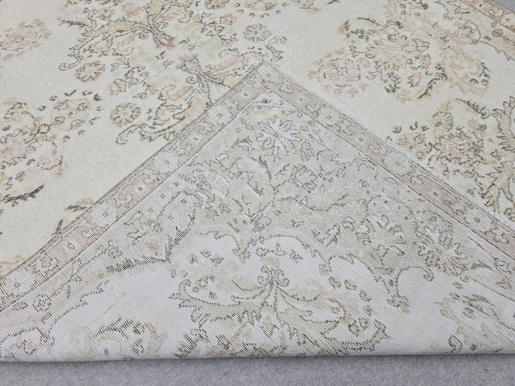 Floral Anatolian Style Rug 7x10, Handwoven Wool Vintage Carpet