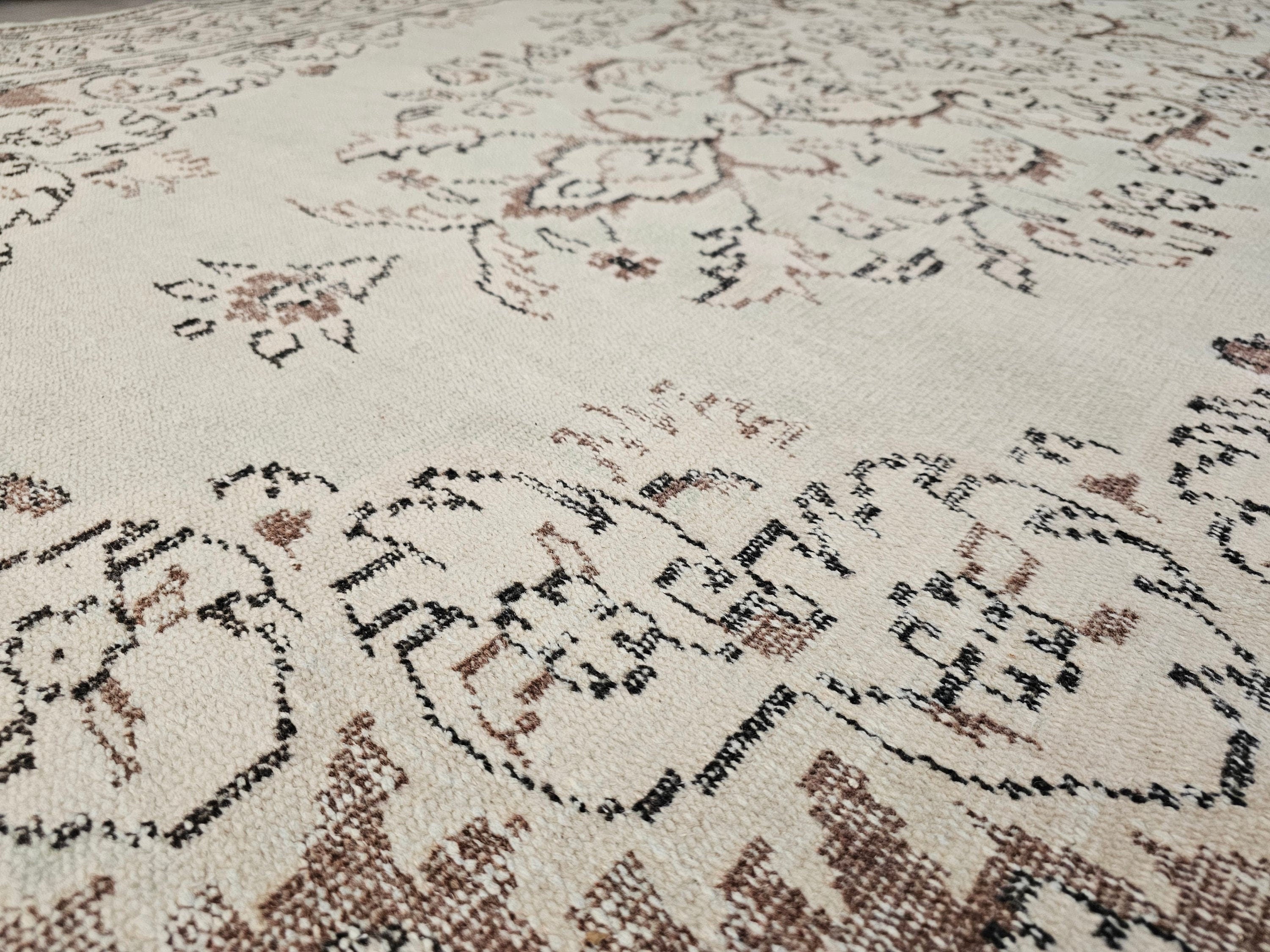 Handmade Wool Turkish Rug: 6x9 Neutral Vintage Area Rug