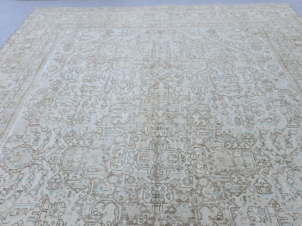 9x12 Wool Area Rug/ Hand Knotted Neutral Oushak Rug for Livingroom and Office/ Authentic Faded Vintage Rug/ Aesthetic Bedroom Rug/ Beige Rug