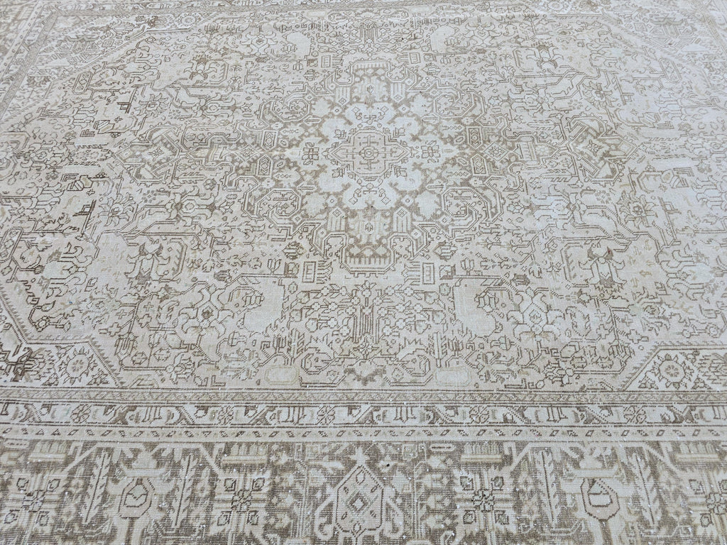 8x11 Neutral Turkish Oushak Rug: Hand-Knotted Wool & Cotton