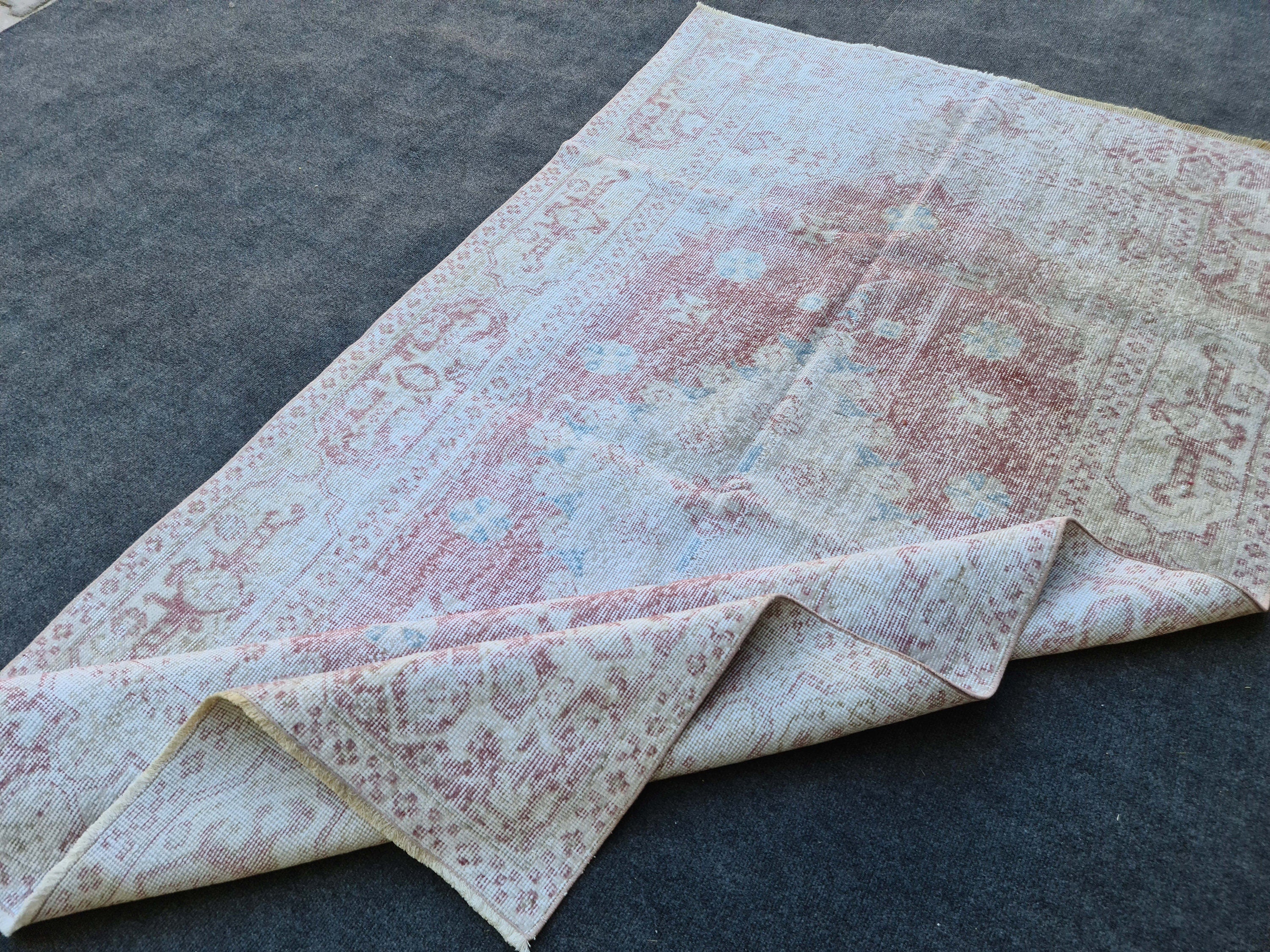 Handmade Wool Oushak Rug (4.6x8.2 ft): Faded Vintage Turkish Accent Rug