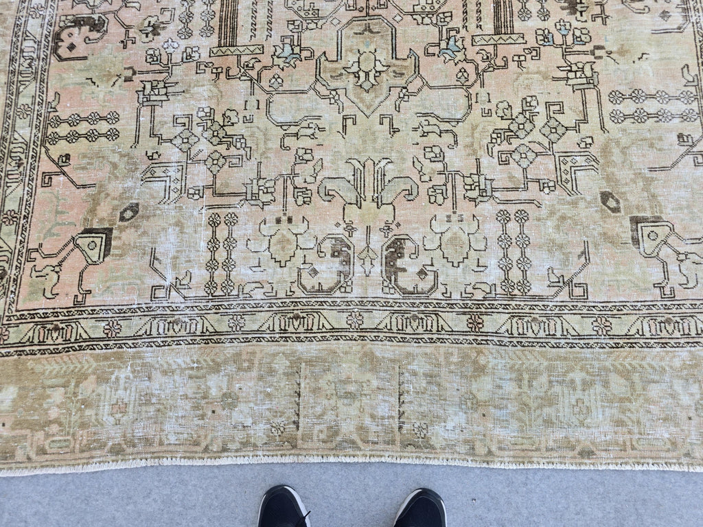 Vintage Rug 8x11, Distressed Hand Knotted Wool Turkish Rug, Faded Pink/Tan Beige Area Rug for Dining Room, Shabby Chic Antique Carpet
