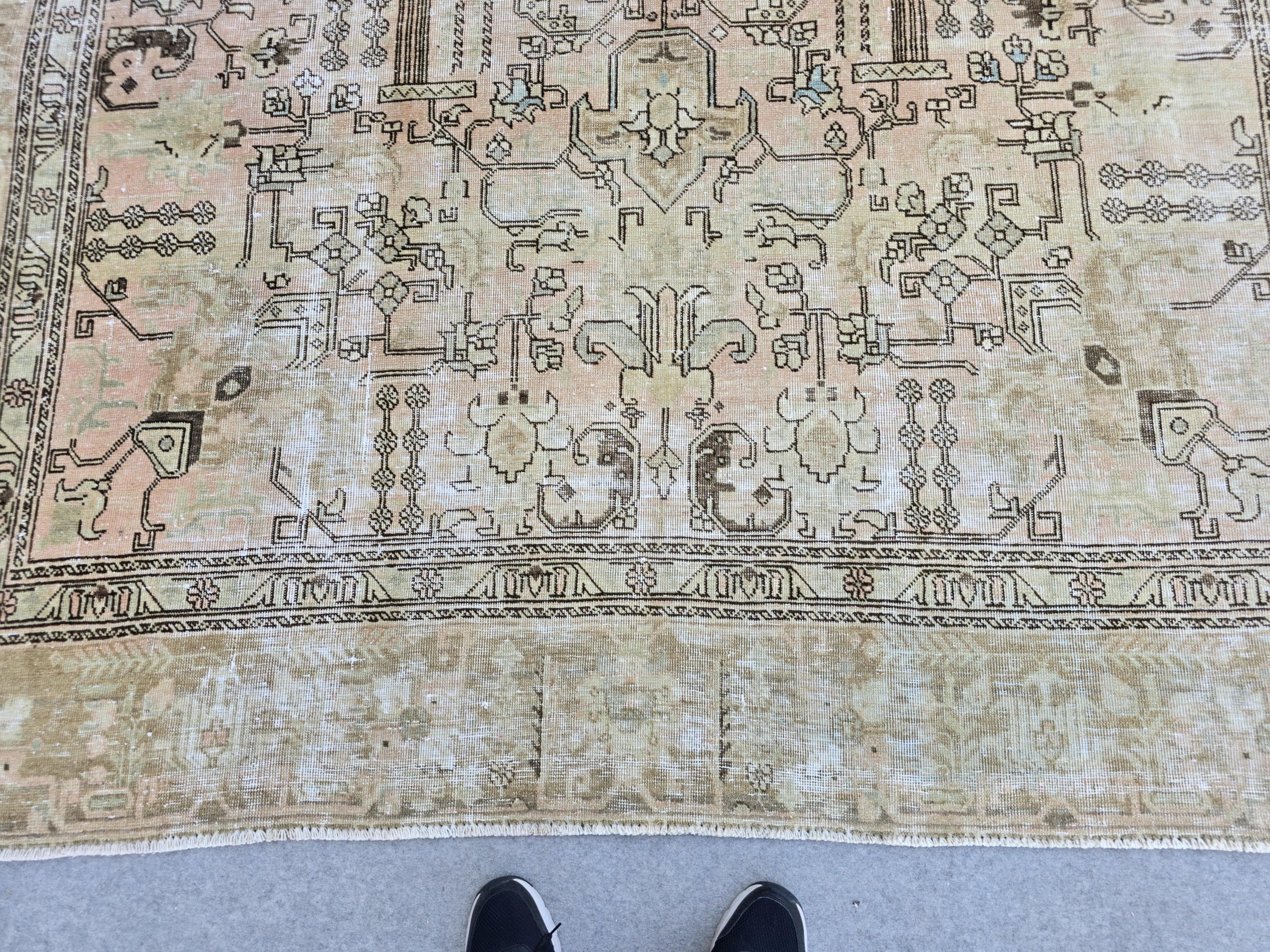 Vintage Rug 8x11, Distressed Hand Knotted Wool Turkish Rug, Faded Pink/Tan Beige Area Rug for Dining Room, Shabby Chic Antique Carpet
