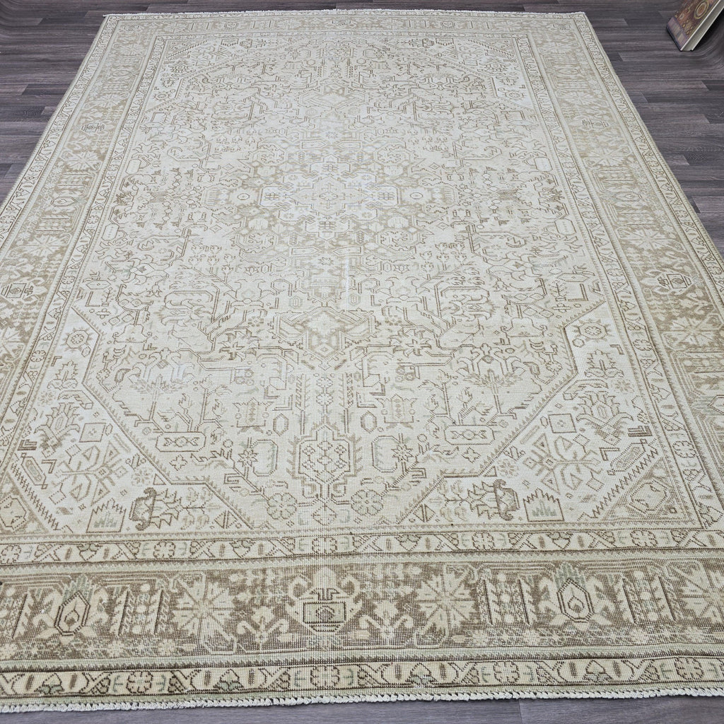 Handmade Wool Heriz Rug, 8x11 Neutral Vintage Turkish Rug