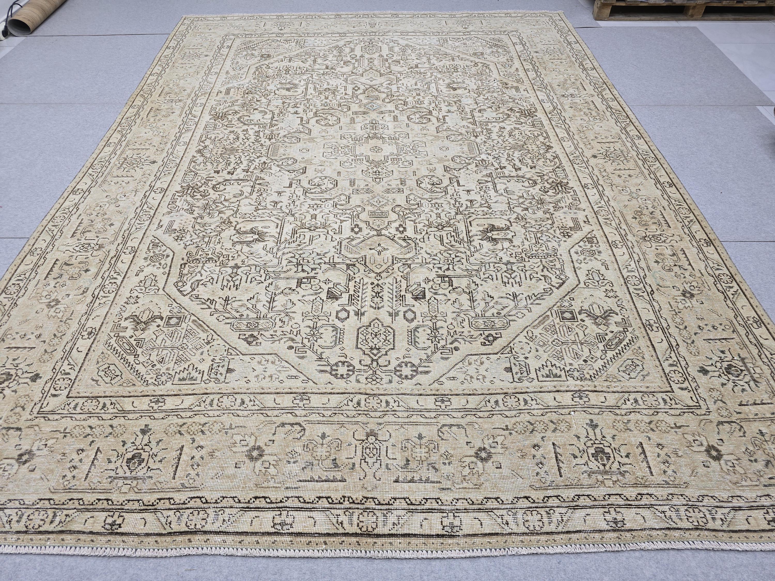 Handmade 8x11 Neutral Area Rug for Livingroom and Bedroom, Hand Knotted Turkish Oushak Rug