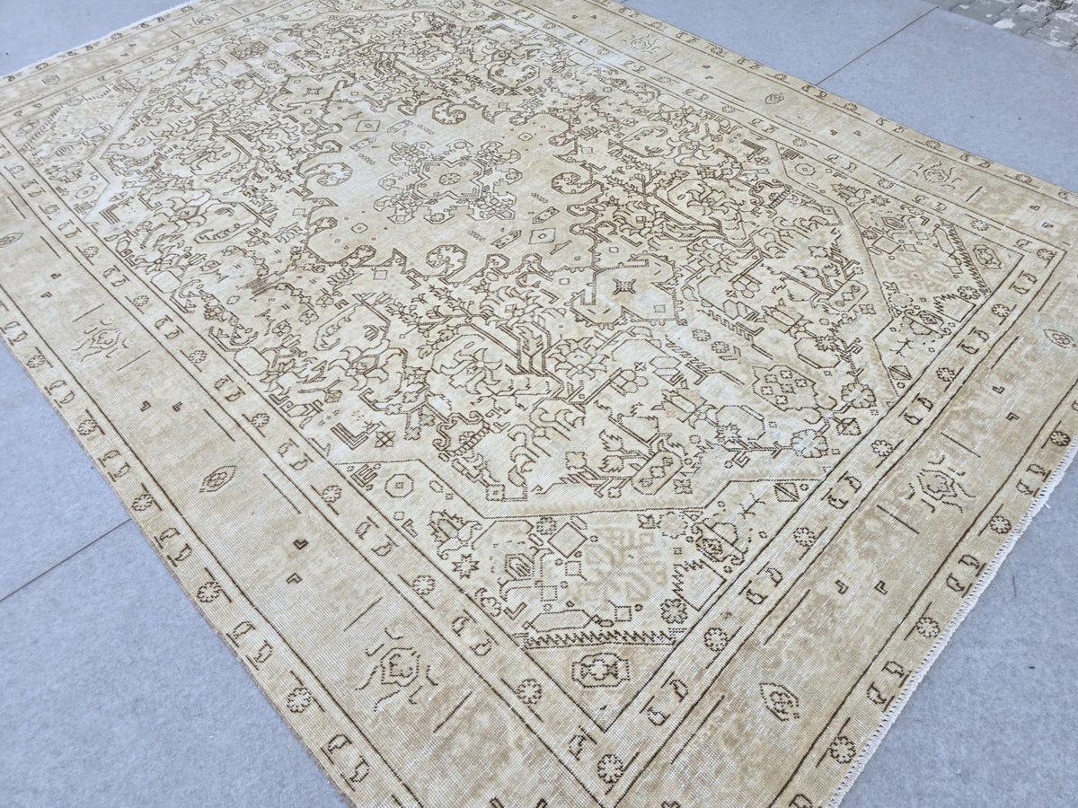 Vintage Rug 8x11, Camel Honey Beige Wool Area Rug, Tribal Medallion Turkish Carpet for Living Room, Bedroom, Office, Boho Rustic Decor