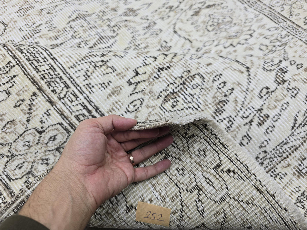 5x8 Vintage Handknotted Anatolian Rug: Cream Beige Wool Oriental Carpet
