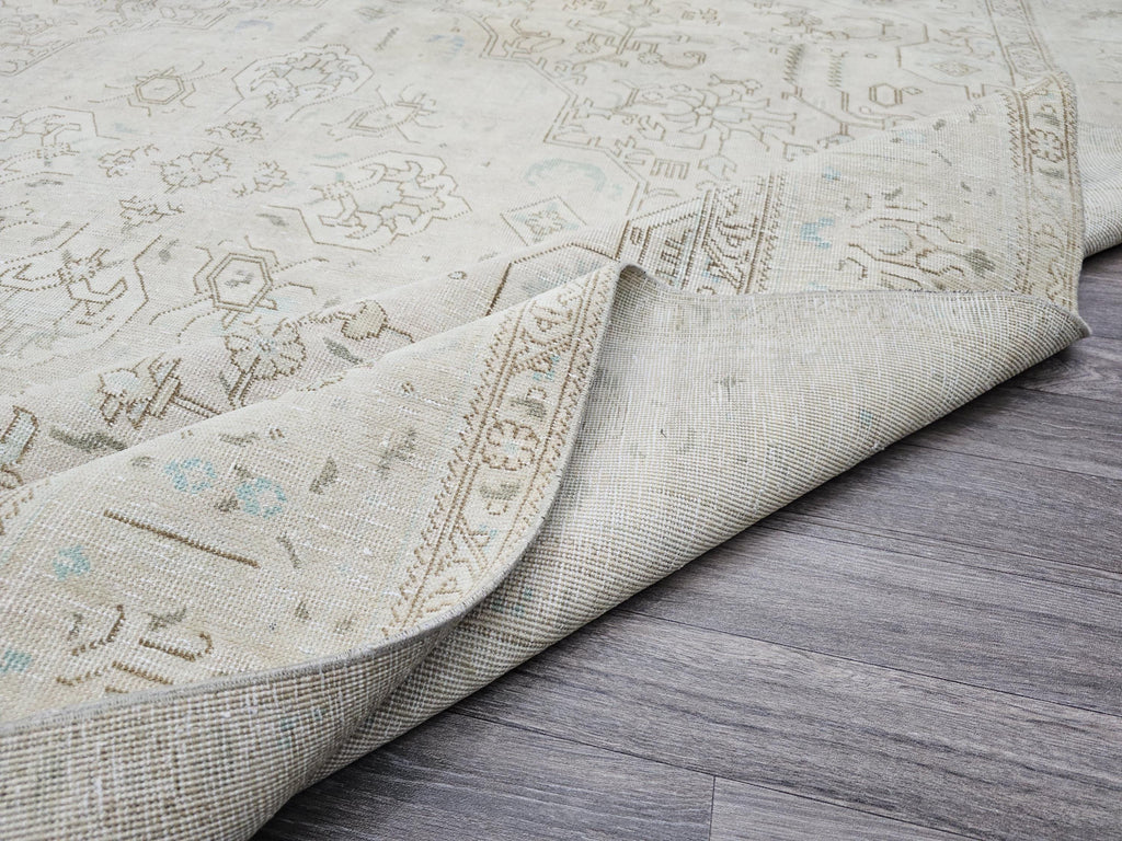 9x12 Antique Neutral Wool Rug