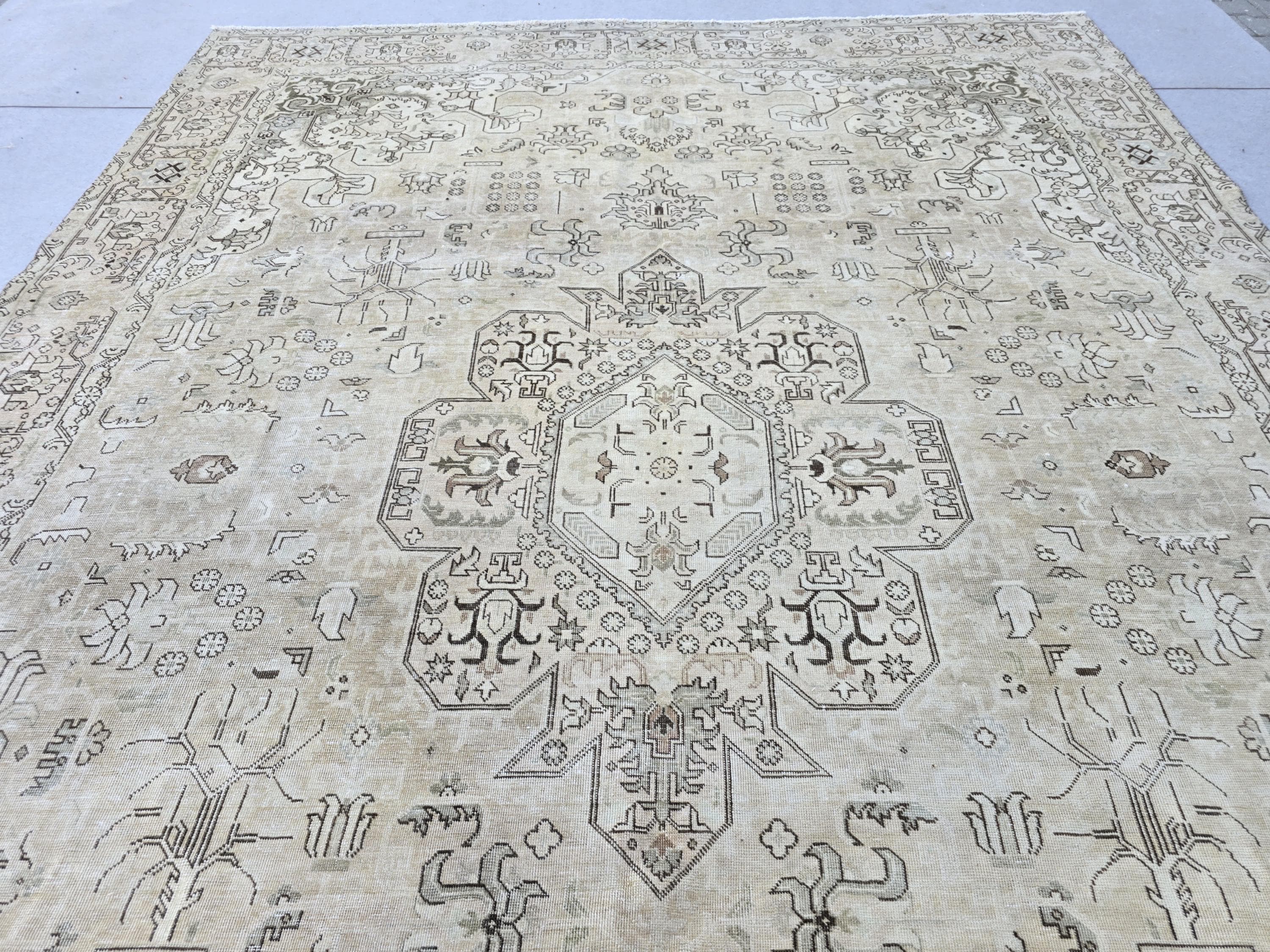 Oushak Rug 10x13, Vintage Hand Knotted Wool Turkish Rug, Ivory Olive Green Medallion Area Rug for Living Room, Large Antique Carpet
