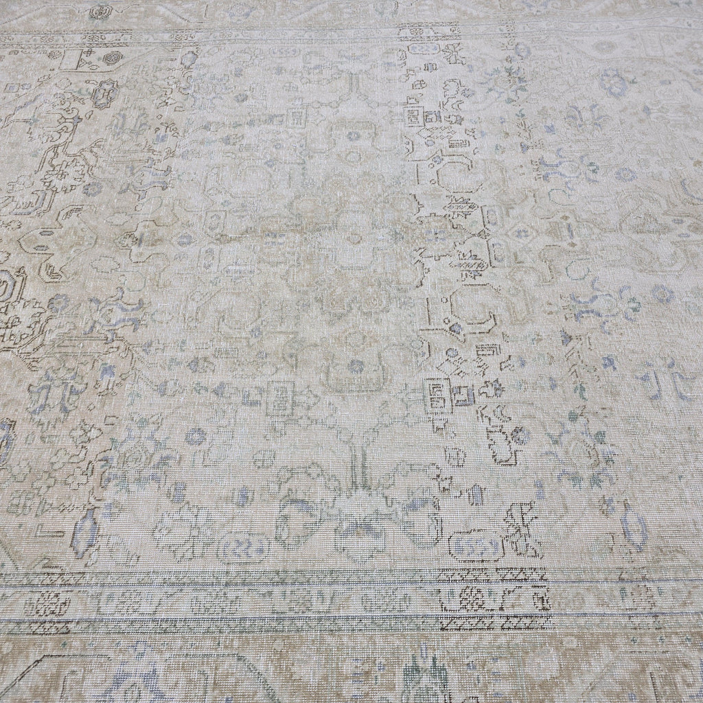 8x11 Vintage Oushak Rug: Neutral Anatolian Wool Carpet