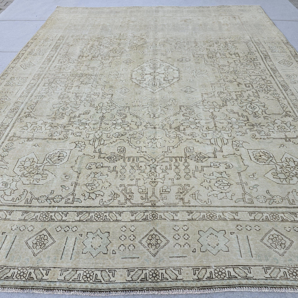 Neutral Vintage Rug 9x12 Cream Geometric Medallion Hand Knotted Turkish Wool Muted Rug