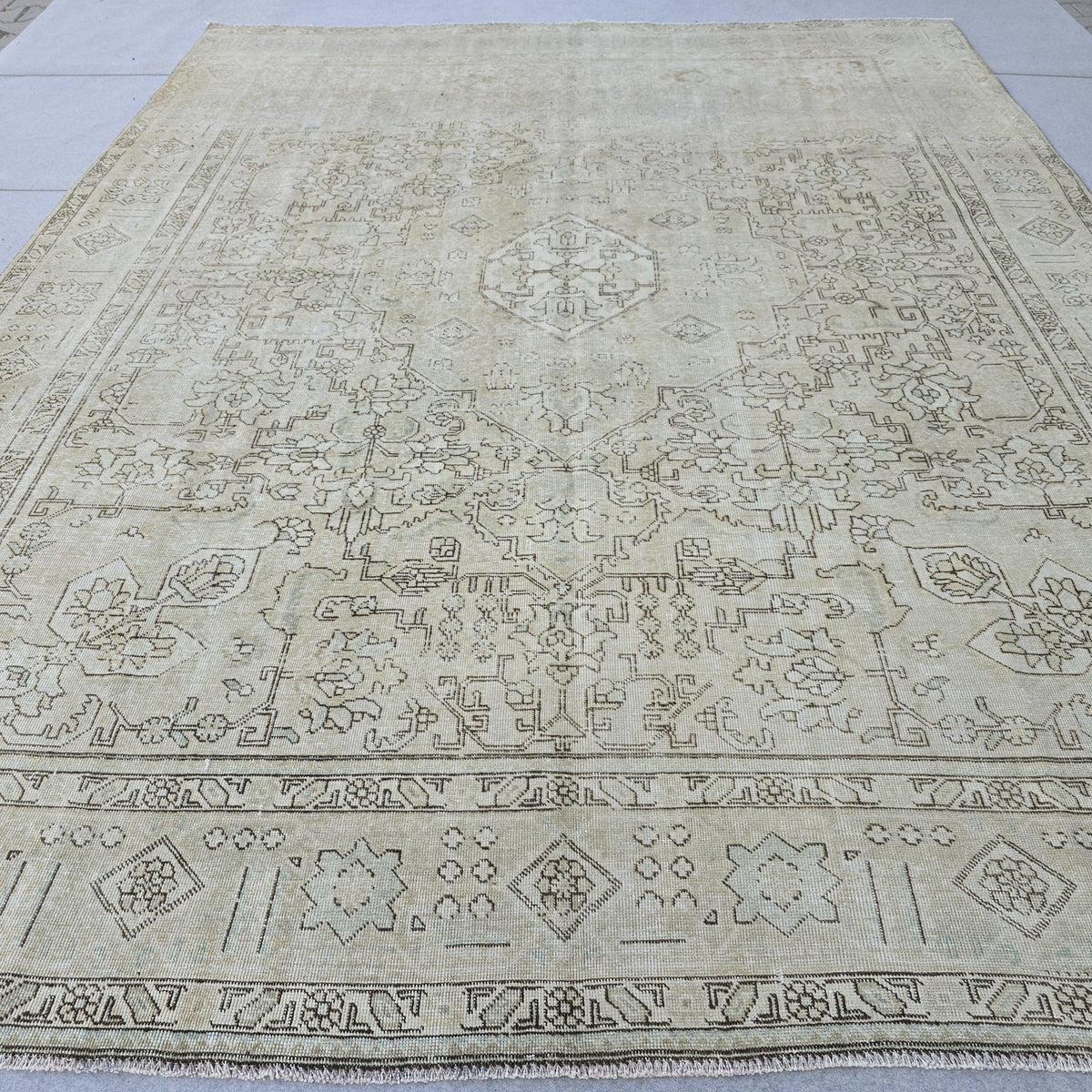 Neutral Vintage Rug 9x12 Cream Geometric Medallion Hand Knotted Turkish Wool Muted Rug