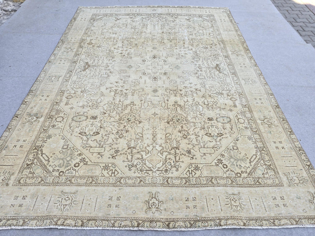 Vintage Rug 8x11 | Faded Oatmeal All Over Floral Area Rug | Hand Knotted Wool Neutral Turkish Carpet | Living Room Bedroom Boho