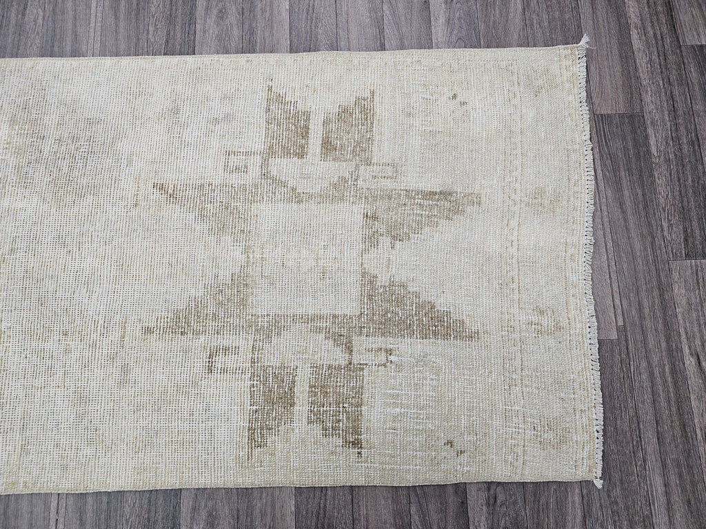 Neutral Vintage Wool Runner: Hand-Knotted Anatolian Oushak Rug (2.80x11.55 ft)