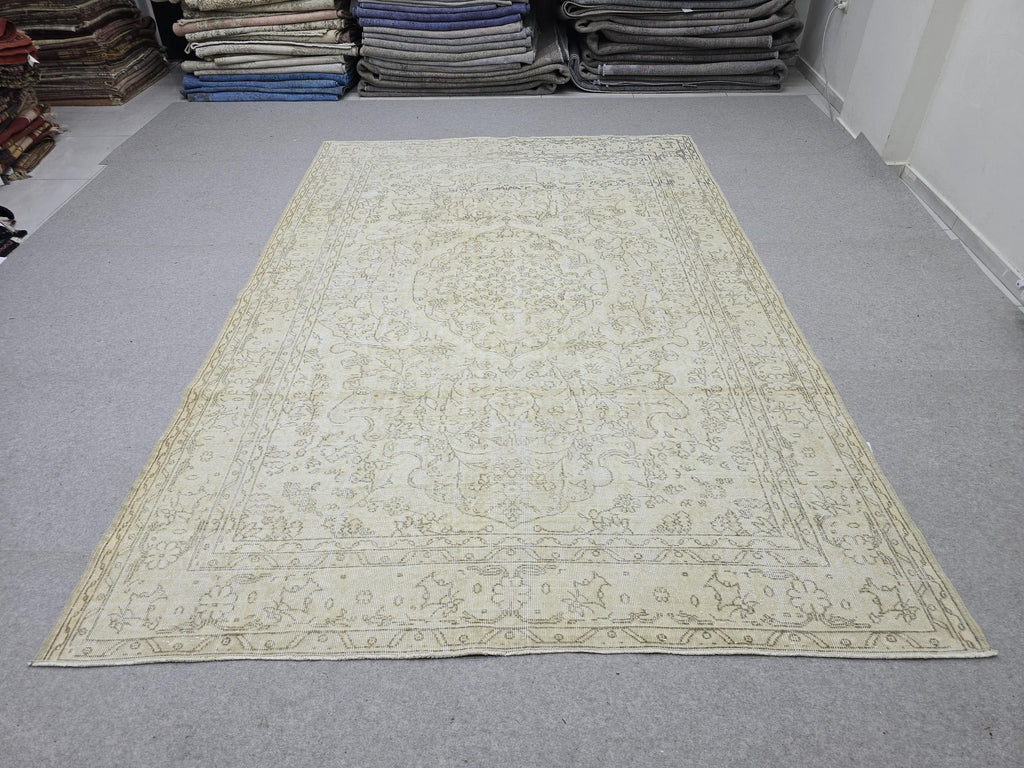 Vintage Turkish Oushak Rug 7x10, Cream Floral Wool Carpet