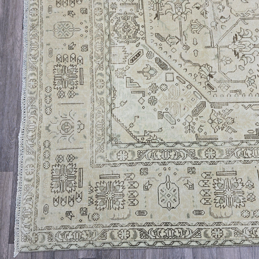 Vintage Turkish Oushak Rug: Large Hand-Knotted Wool Carpet