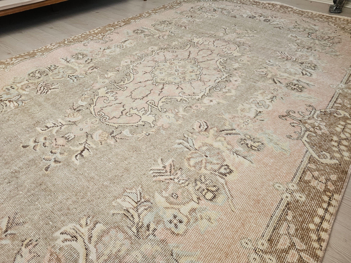 Vintage Turkish Wool Rug: 6x10 Floral Oushak Rug, Hand-Knotted