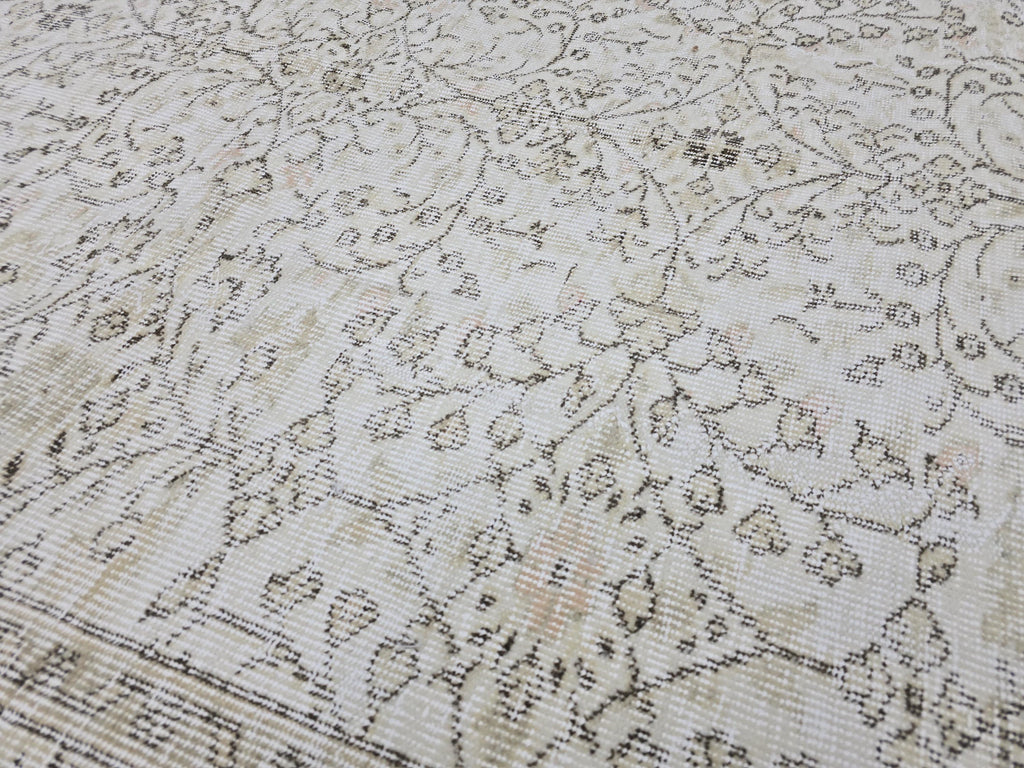Vintage Turkish Oushak Rug 5x9: Handknotted Wool Floral Carpet