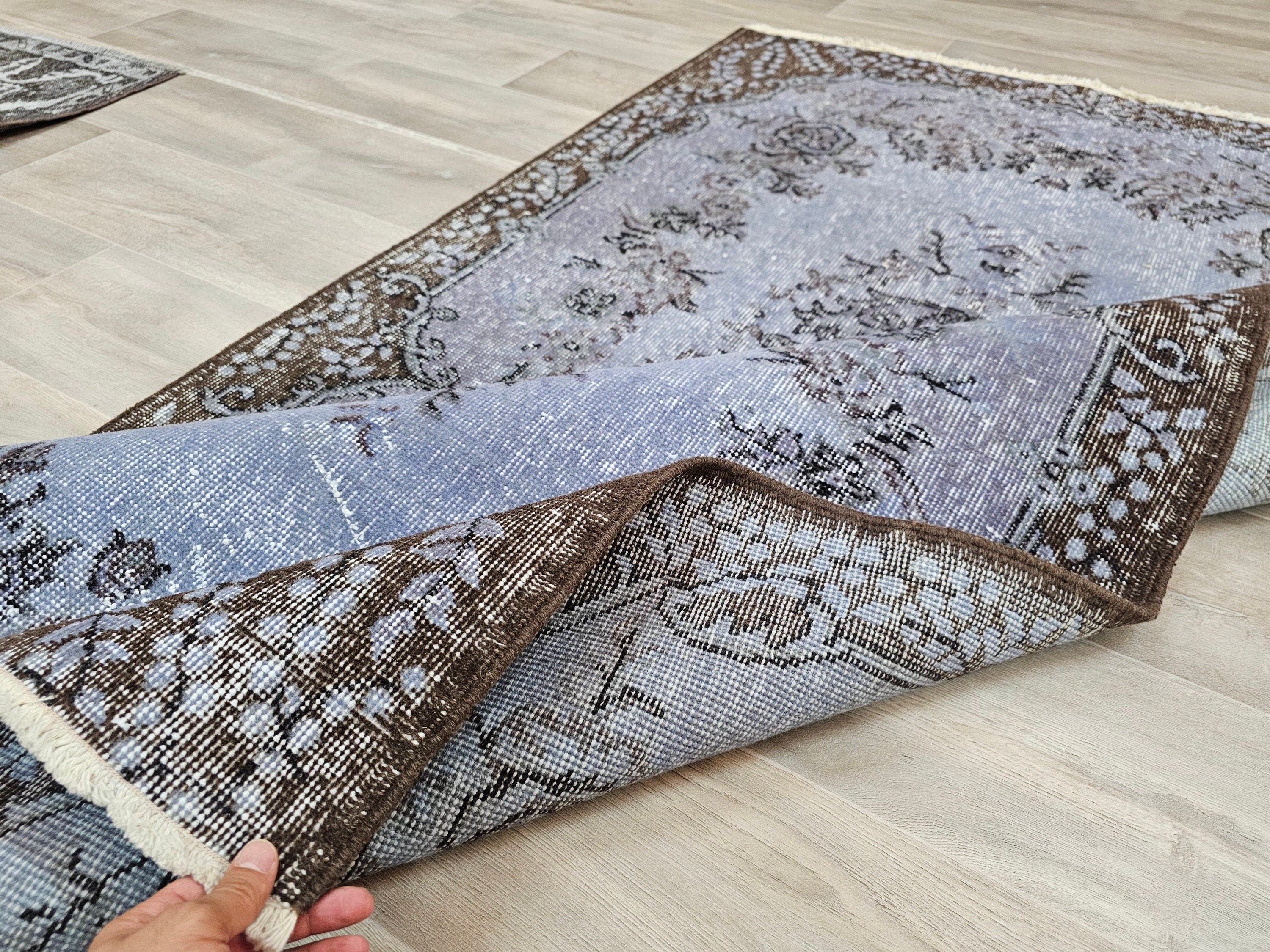 Handknotted Wool Oushak Rug: 3'11'' x 7' Vintage Turkish Carpet