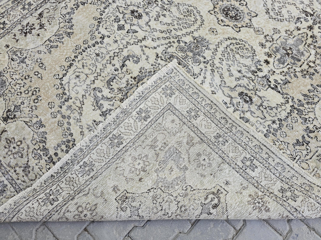 Vintage Turkish Oushak Rug 6x9: Hand-Knotted Wool, Neutral Bohemian Carpet