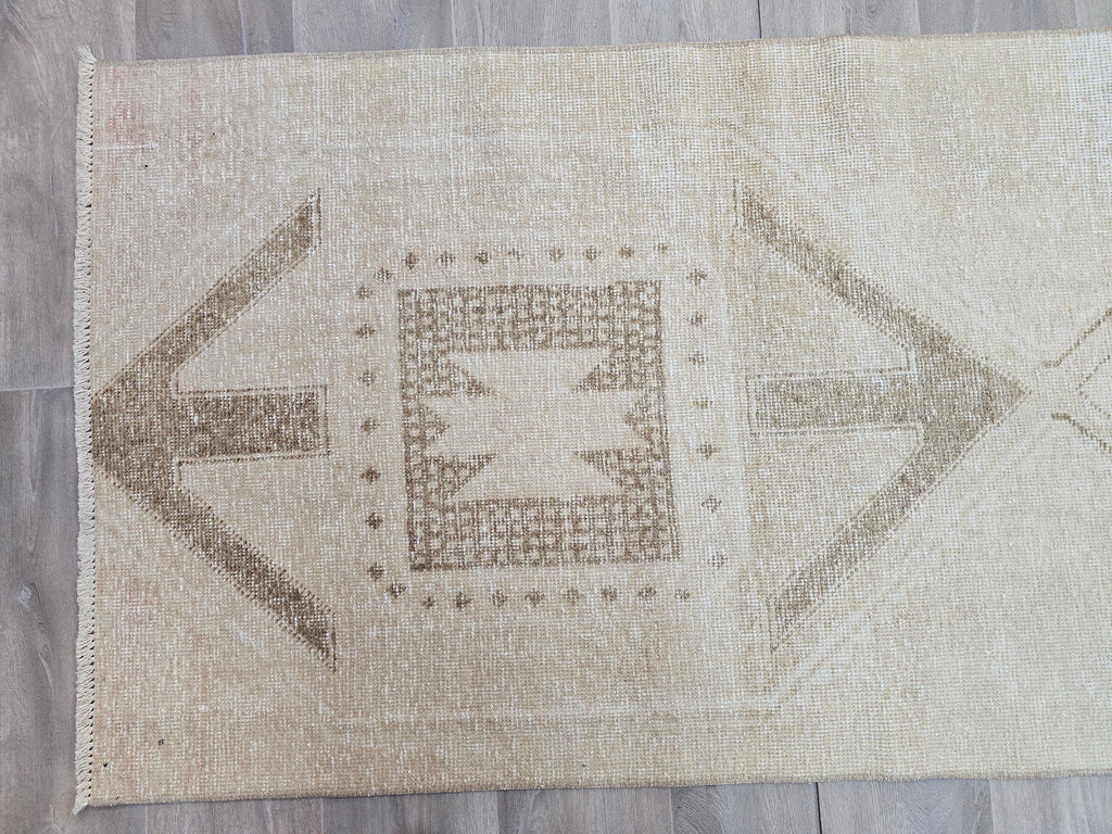Geometric Handwoven Runner Rug - 2.95x12.86 ft (90x392 cm) Neutral Wool Oushak Carpet