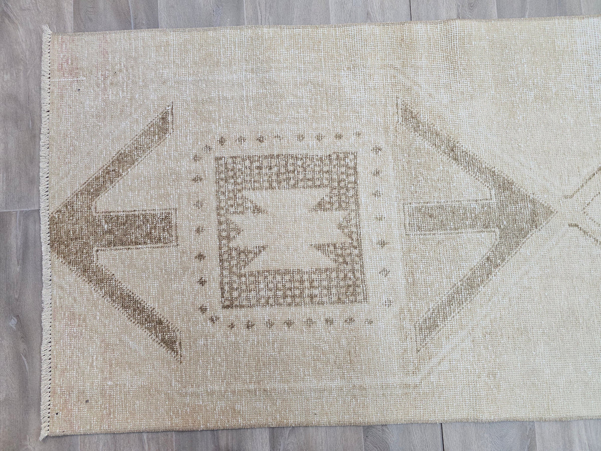 Geometric Handwoven Runner Rug - 2.95x12.86 ft (90x392 cm) Neutral Wool Oushak Carpet