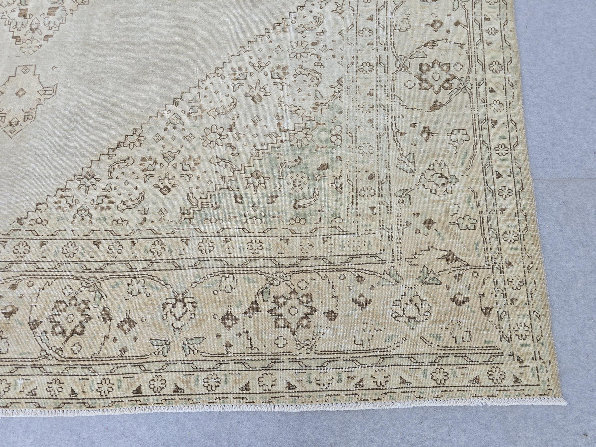 10x13 Oversize Vintage Turkish Area Rug/ Hand Knotted Wool Neutral Carpet
