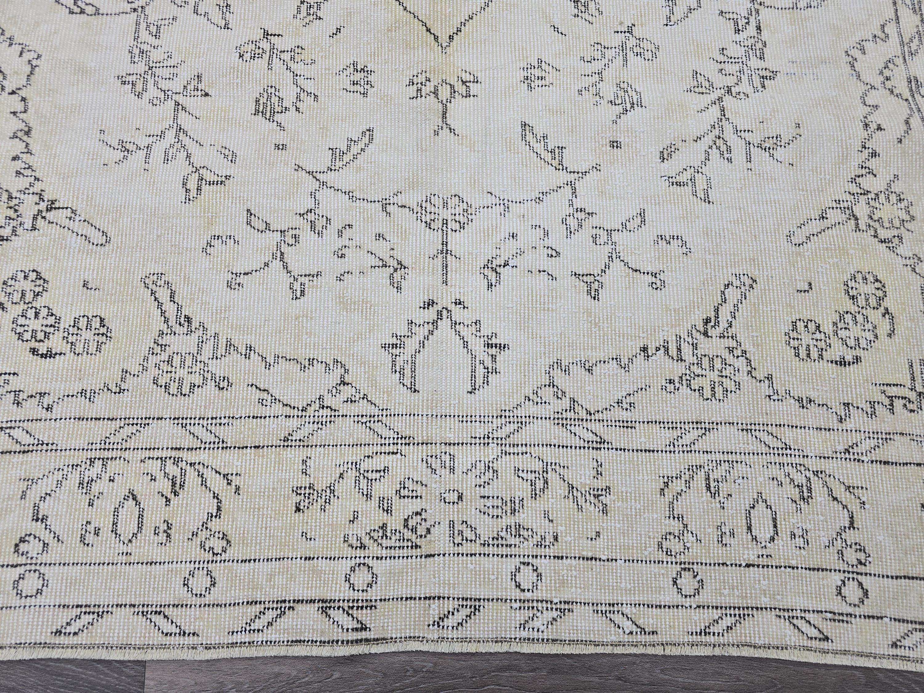 Vintage Turkish Oushak Rug: 5x9 Cream Floral Wool Carpet