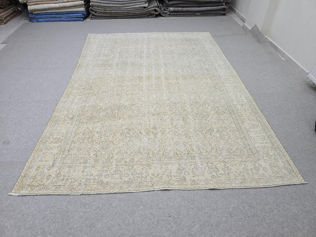 Vintage Turkish Oushak Rug 6’8”x9’7” – Distressed Boho Area Rug