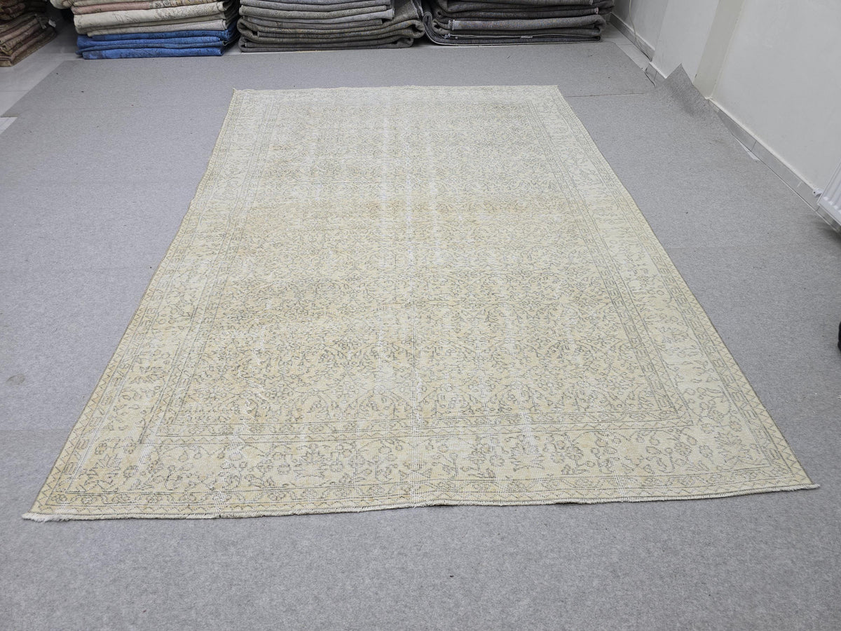 Vintage Turkish Oushak Rug 6’8”x9’7” – Distressed Boho Area Rug