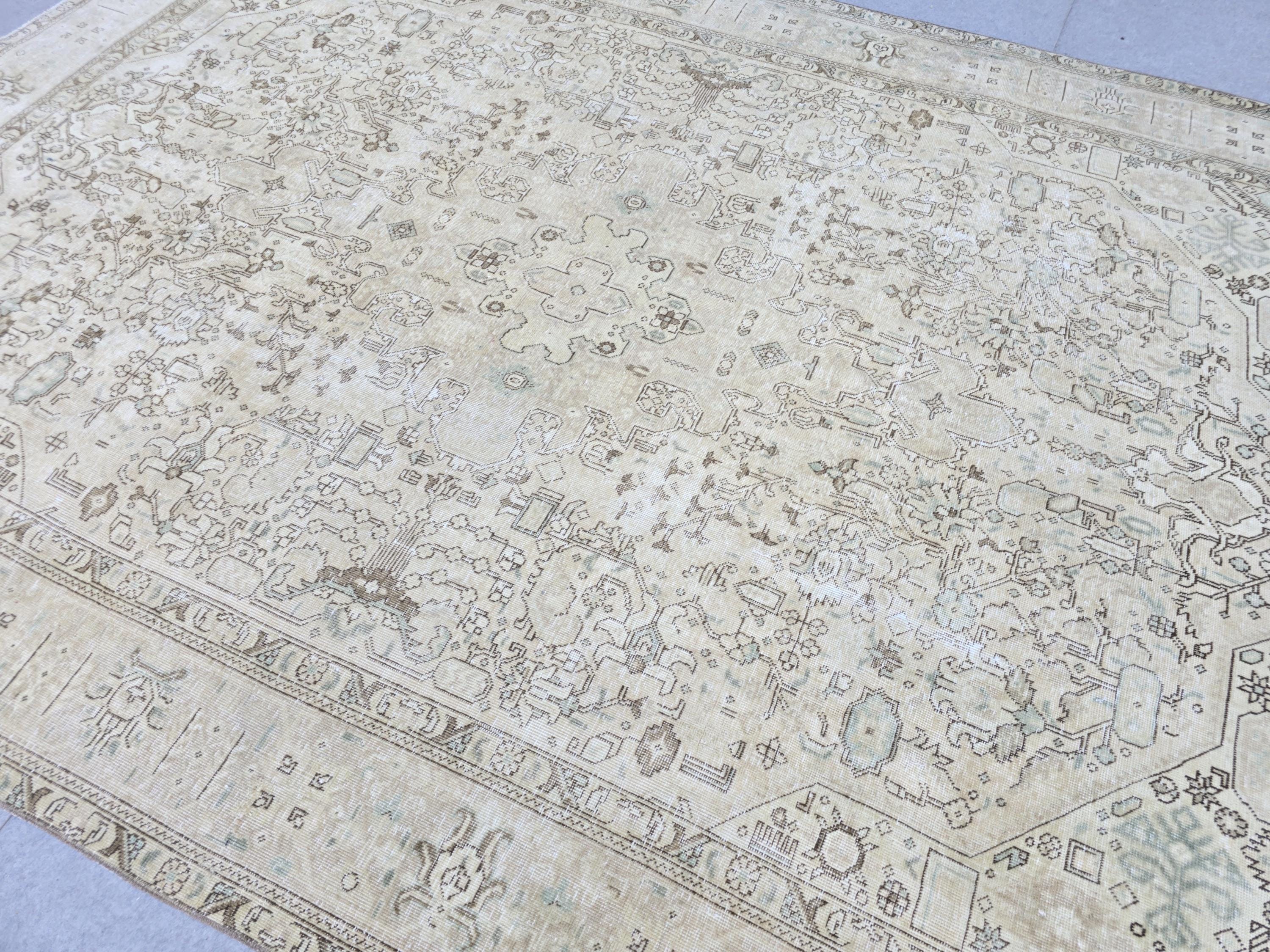 Vintage Rug 8x11 | Faded Oatmeal All Over Floral Area Rug | Hand Knotted Wool Neutral Turkish Carpet | Living Room Bedroom Boho