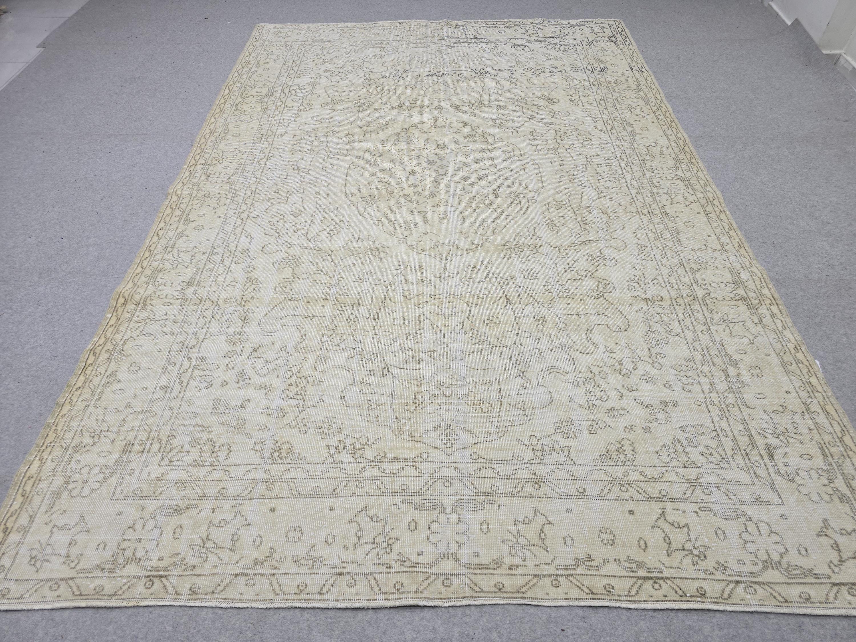 Vintage Turkish Oushak Rug 7x10, Cream Floral Wool Carpet