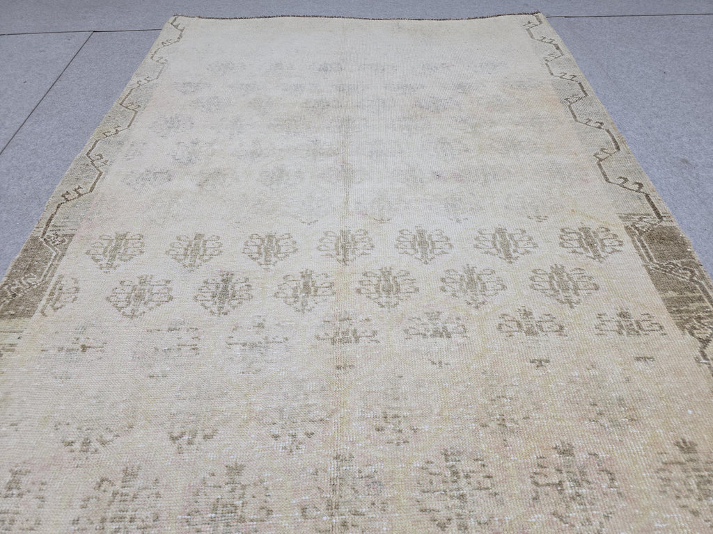 Vintage Rug 4x10, Neutral Wide Runner, Hand Knotted Wool Oushak Rug, Faded Wheat Beige Hallway Carpet, Muted Turkish Boho Gallery Rug