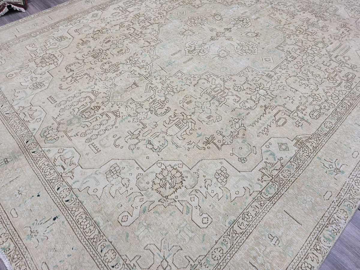 9x12 Vintage Oushak Rug: Hand-Knotted Turkish Wool, Neutral Boho Decor