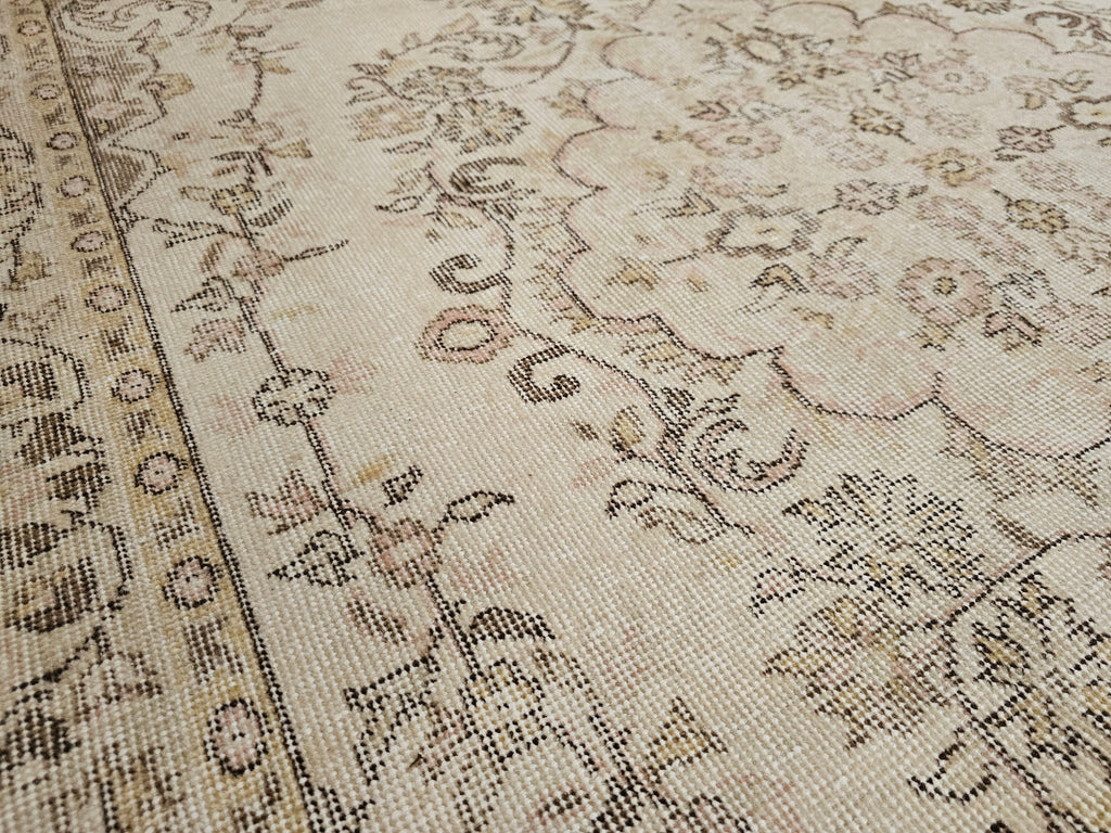 5.50x7.30 feet Neutral Vintage Turkish Rug