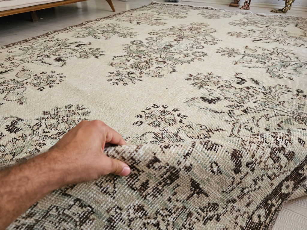 6x10 Hand Knotted Cream Vintage Turkish Isparta Rug - Wool Area Rug for Under Bed