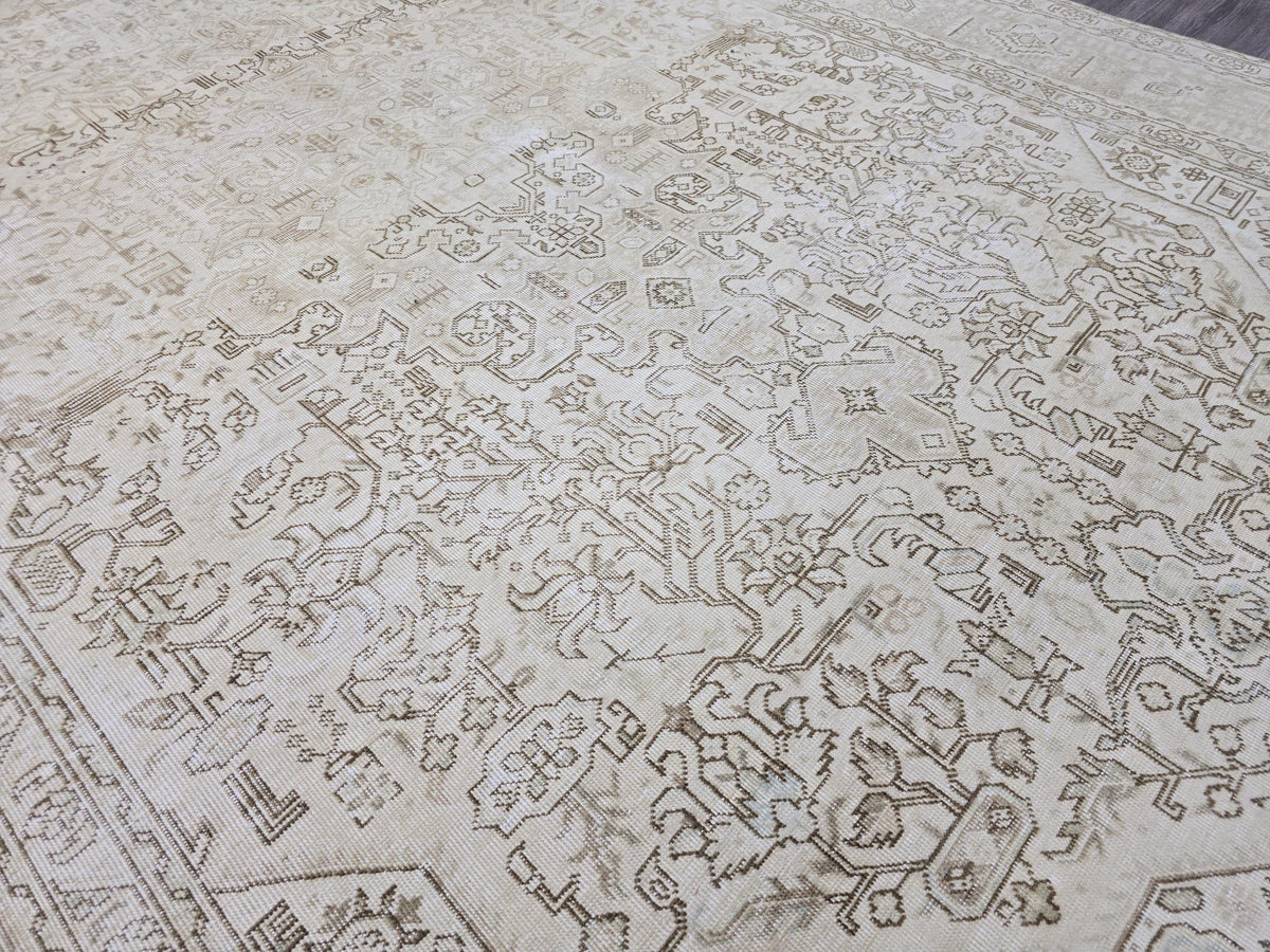 9.5x12.60 feet Handmade Wool Oushak Area Rug Neutral Geometric Beige and Brown rug
