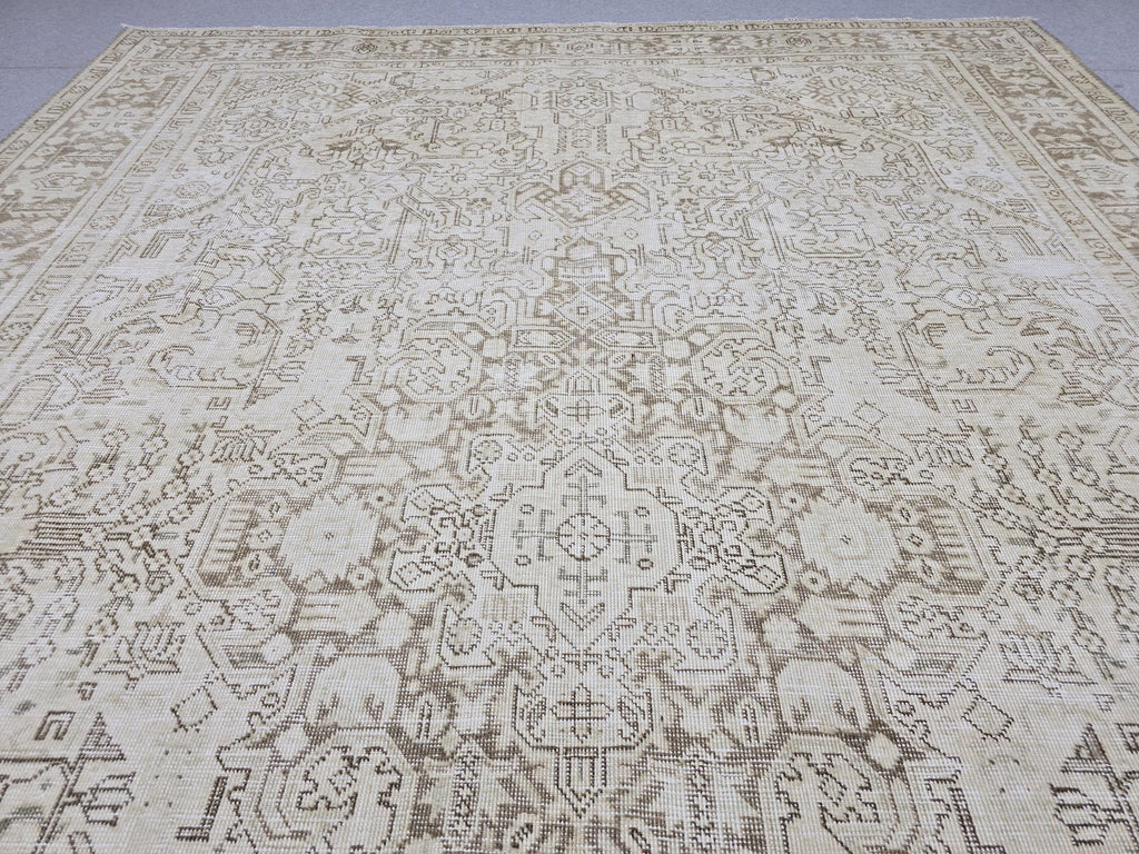8x11 ft Vintage Turkish Oushak Rug: Hand-Knotted Wool & Cotton Area Carpet