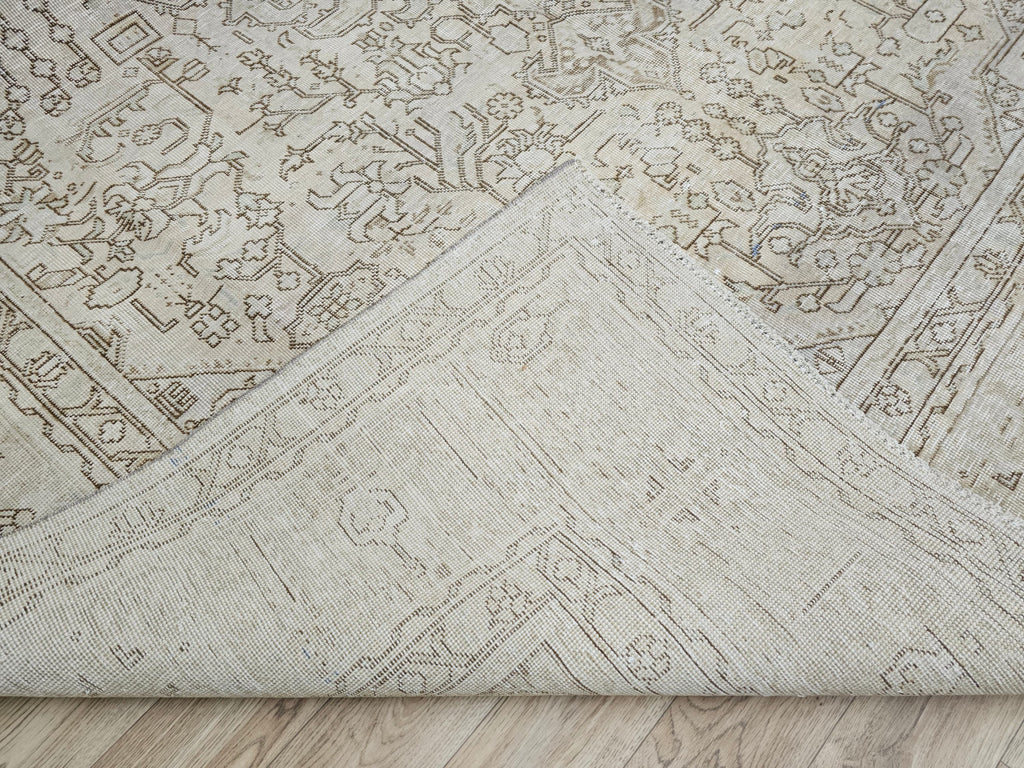 Vintage Anatolian Rug 9x12: A Timeless Treasure for Your Home