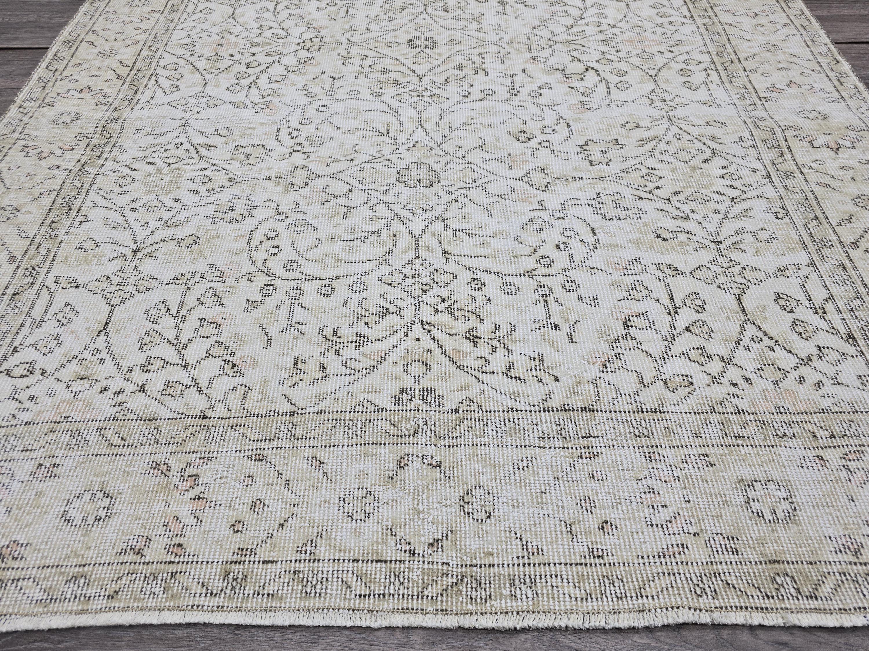 Vintage Turkish Oushak Rug 5x9: Handknotted Wool Floral Carpet