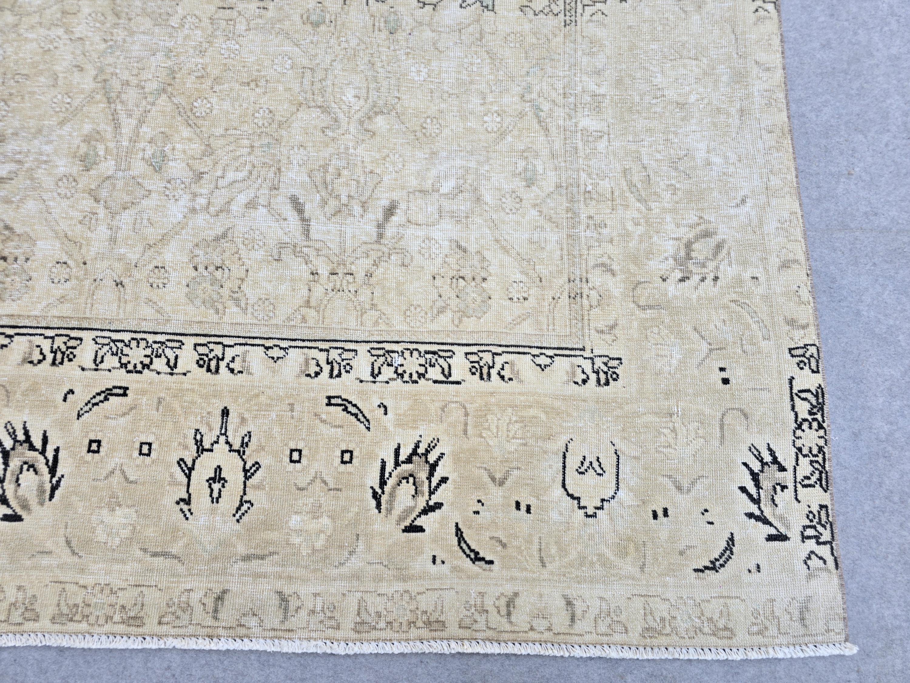 Neutral Vintage Oushak Rug 10x12: Hand-Knotted Wool Rug