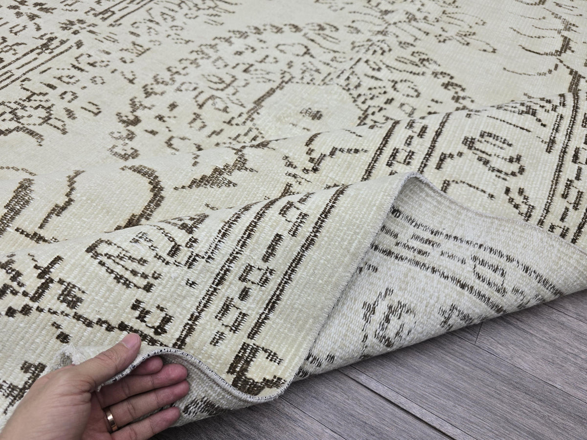 5x8 Vintage Oushak Rug: Cream & Brown Medallion, Handmade Wool